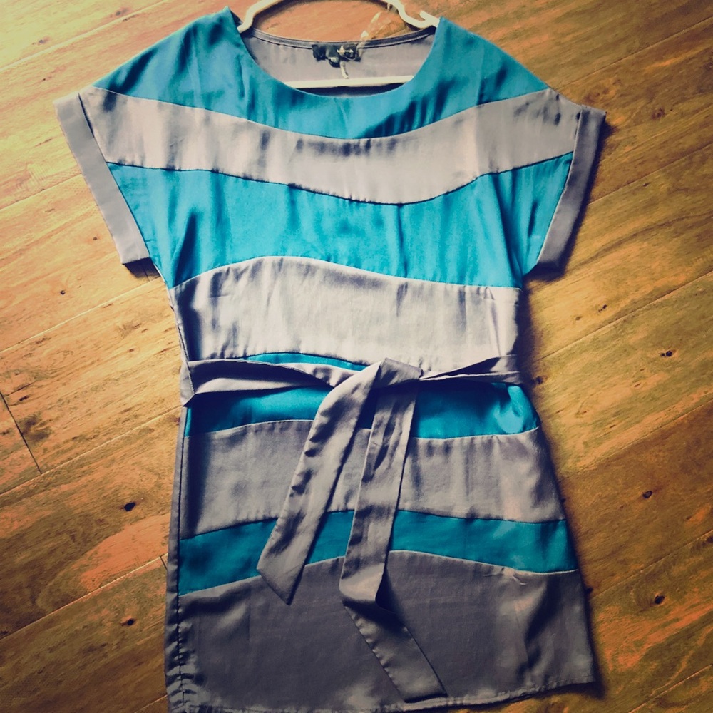 Short dress blue and grey.
